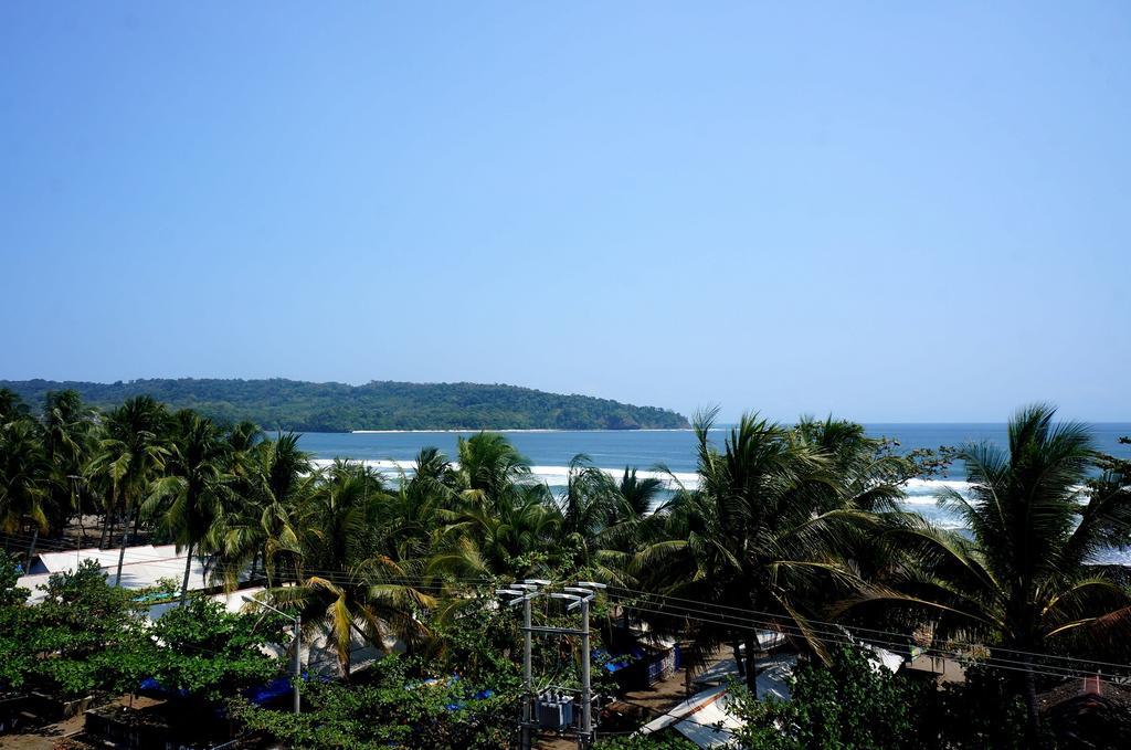 Menara Laut Hotel Pangandaran Bagian luar foto