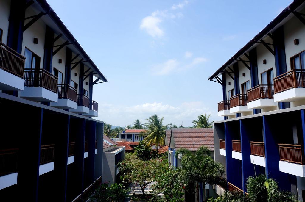 Menara Laut Hotel Pangandaran Bagian luar foto